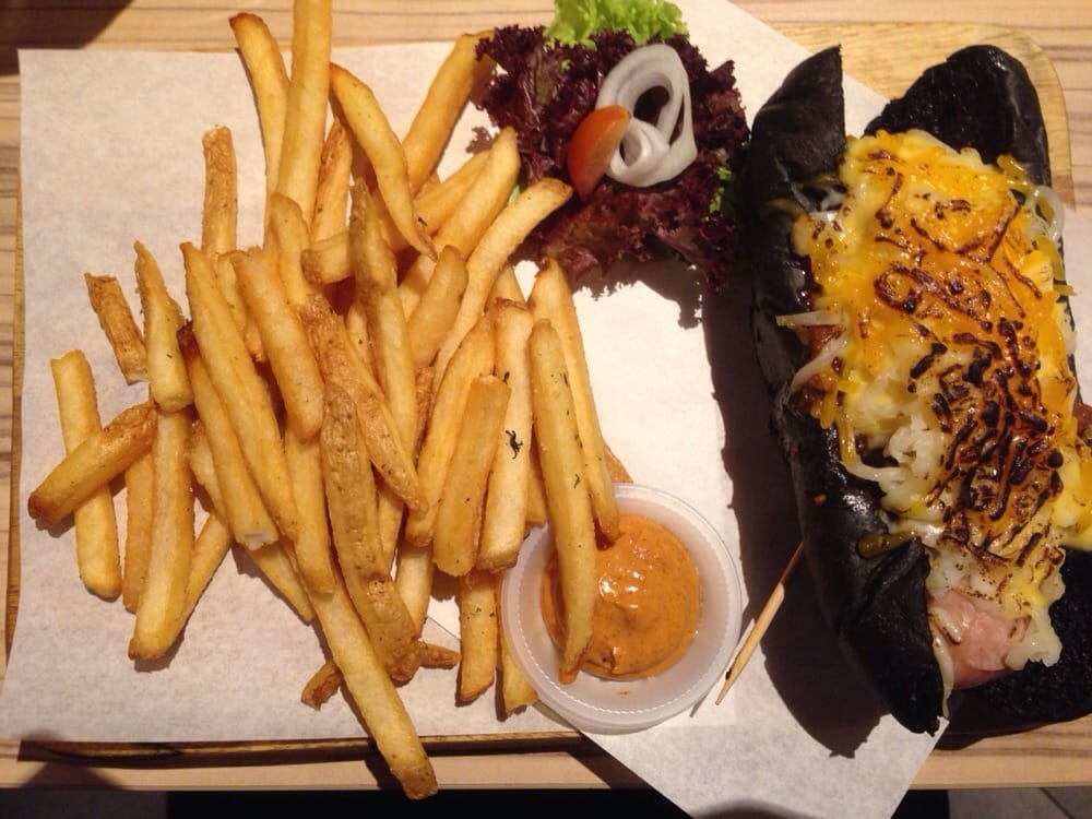 THE GRIND BURGER BAR Updated June 2024 12 Photos 7, Jalan 17/45