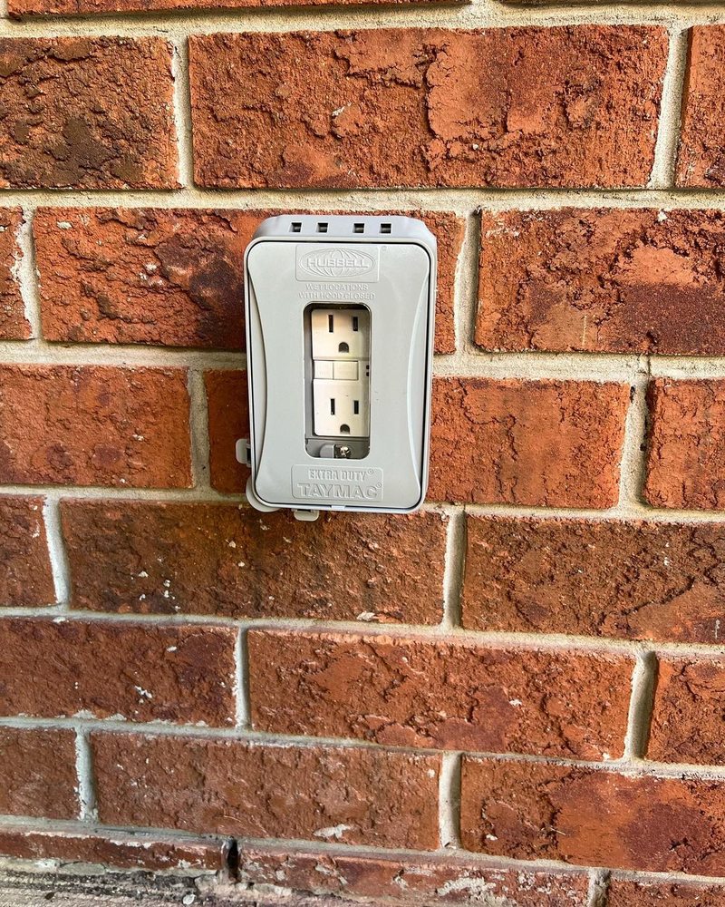 Slide of Slauson Ave Electricians