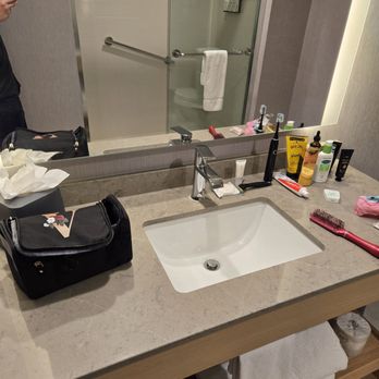 Hyatt Place Newark / Silicon Valley - Modern restroom - Hotels Near Me - Newark, California Hyatt Place Newark / Silicon Valley - Modern restroom - Hotels Near Me - Newark, California