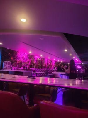 4Play Kitchen & Cocktails by null