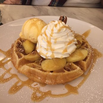 Sugar Factory Foxwoods - Apple Waffle - American Near Me - Mashantucket, Connecticut