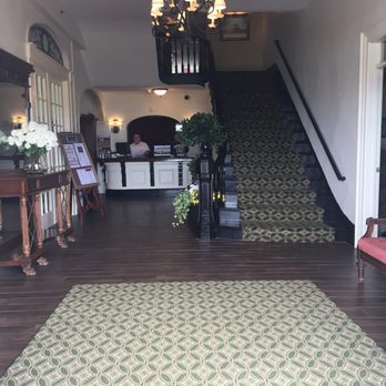 Spring House Hotel - Charming lobby - Hotels Near Me - Block Island, Rhode Island Spring House Hotel - Charming lobby - Hotels Near Me - Block Island, Rhode Island