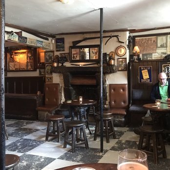 Sean's Bar - Pubs Near Me - Athlone, WH
