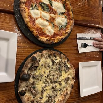 Frankly Pizza - Mushroom and Margherita - Pizza Near Me - Kensington, Maryland