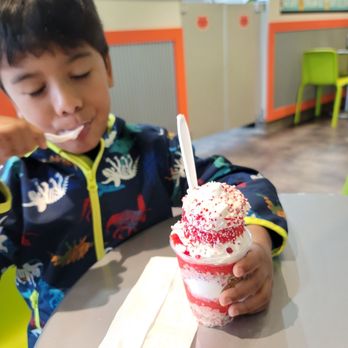 Jeremiah's Italian Ice - Candy Cane Gelati (small) - Ice Cream & Frozen Yogurt Near Me - Richmond, Texas Jeremiah's Italian Ice - Candy Cane Gelati (small) - Ice Cream & Frozen Yogurt Near Me - Richmond, Texas