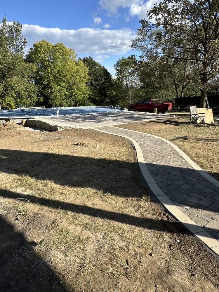 Redleaf Landscaping - tree service in Omaha, NE