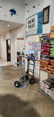 Groomer's Seafood by null