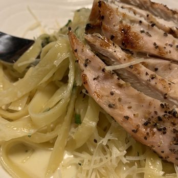 Earls Kitchen + Bar - Chicken fettucine - Canadian (New) Near Me - Toronto, Ontario Earls Kitchen + Bar - Chicken fettucine - Canadian (New) Near Me - Toronto, Ontario