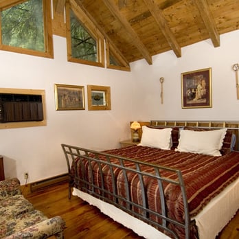 West Oak Bed & Breakfast - Cabin 2 Bed - Bed & Breakfast Near Me - Bryson City, North Carolina West Oak Bed & Breakfast - Cabin 2 Bed - Bed & Breakfast Near Me - Bryson City, North Carolina