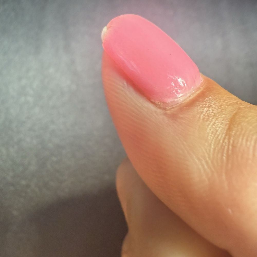 Chipped powder nail after 3 days Chipped powder nail after 3 days