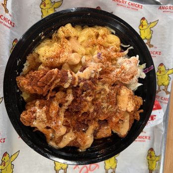 Angry Chickz - I think this was the angry, macaroni bowl or mac & cheese bowl with chicken on it... My friend said it was very yummy - Chicken Shop Near Me - Vallejo, California Angry Chickz - I think this was the angry, macaroni bowl or mac & cheese bowl with chicken on it... My friend said it was very yummy - Chicken Shop Near Me - Vallejo, California