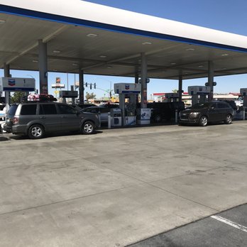 Chevron Self Serve - a gas station with cars parked in the lot - Convenience Stores Near Me - Yuma, Arizona