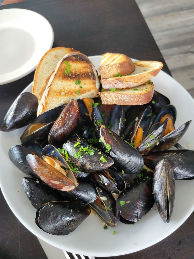 Boathouse Bistro Boathouse Bistro