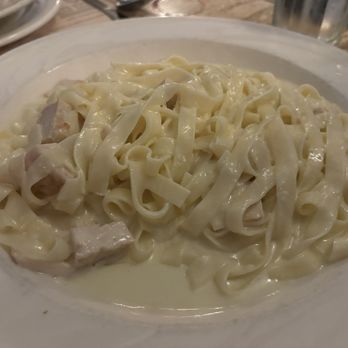 Ralphs Italian Restaurant - Fettuccini Alfredo with Chicken - Italian Near Me - Philadelphia, Pennsylvania