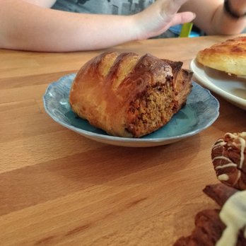 Bread and Butler - Veggie sausage roll - Bakeries Near Me - London, XGL