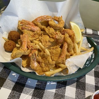 Flying Fish Plano, TX on North Preston Rd - Fried shrimp Jumbo Shrimp - Seafood Near Me - Plano, Texas