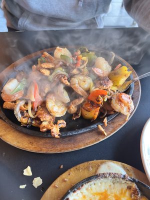 La Costa Mexican Sports Bar & Grill by null
