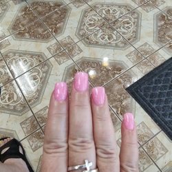 Art Nails & Spa - This was my right hand