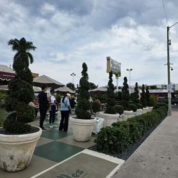 Versailles - Outside - Cuban Near Me - Miami, Florida