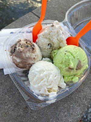 Handel’s Homemade Ice Cream by null