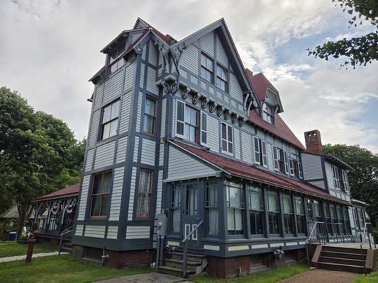 Emlen Physick Estate by null