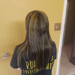 Posare Salon - My hair died to black with yellow highlights