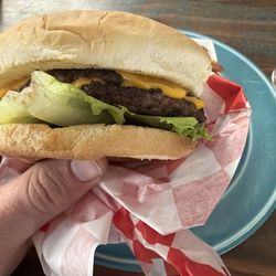 Daley Freez - This doesn't look like an $11 hamburger