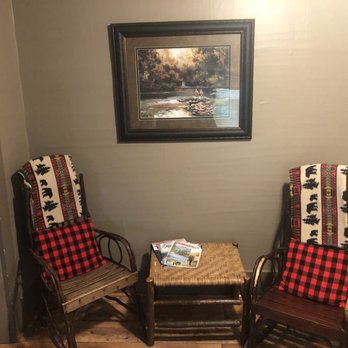 RoosterComb Inn - Suite sitting area - Hotels Near Me - Keene Valley, New York