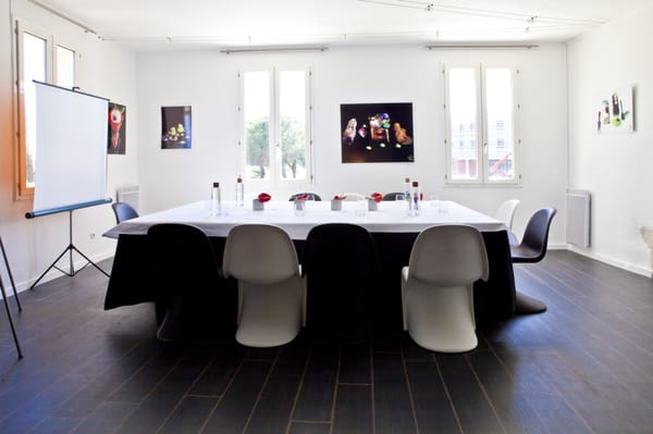 La Table Saint Crescent by null