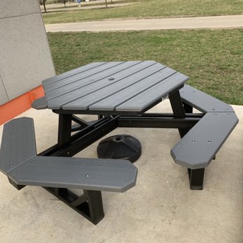 Biggby Coffee - Outdoor seating - Coffee & Tea Near Me - Stevensville, Michigan Biggby Coffee - Outdoor seating - Coffee & Tea Near Me - Stevensville, Michigan
