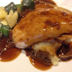 Upstairs at the Cheshire - Chicken breast with mushroom sauce, over mashed potatoes and with mixed roasted vegetables