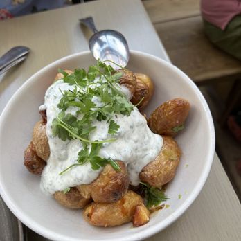 Ten Foot Henry - Crispy potatoes - Canadian (New) Near Me - Calgary, Alberta Ten Foot Henry - Crispy potatoes - Canadian (New) Near Me - Calgary, Alberta