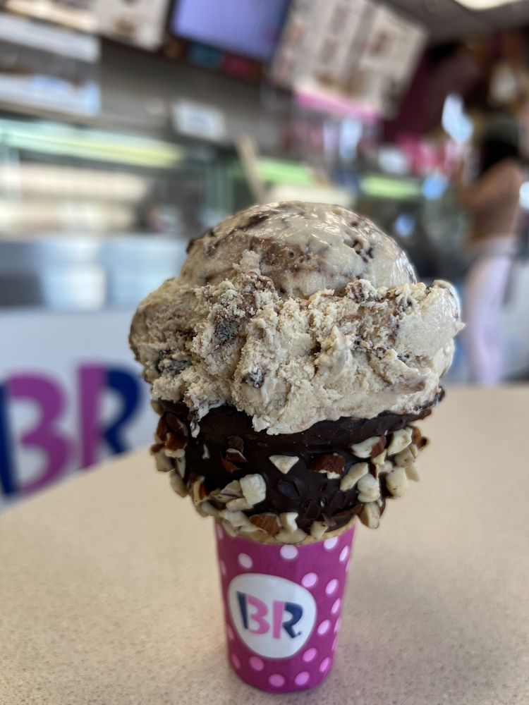 BASKINROBBINS Updated August 2024 653 Photos & 40 Reviews 8648