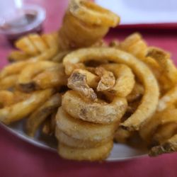 Small curly fries, large is recommended