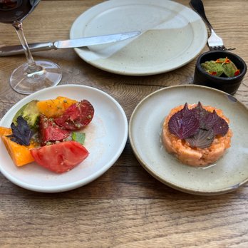 Octavia - Heirloom tomato salad and salmon tartare - New American Near Me - San Francisco, California