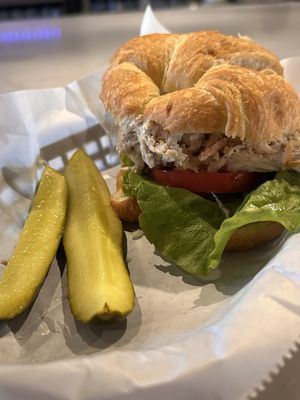 PIK-NIK Deli + Wine Bar by null