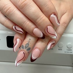 Elegance Nails & Spa - Line design