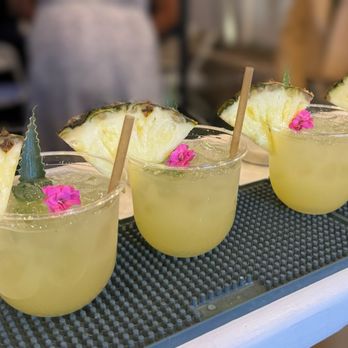 Hard Served Mobile Bartending - Pineapple Refreshers - Bartenders Near Me Hard Served Mobile Bartending - Pineapple Refreshers - Bartenders Near Me