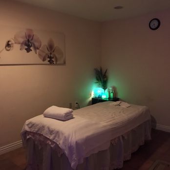 Blue Moon Spa 22 Photos 48 Reviews Day Spas 320 Blue Moon Spa 22 Photos 48 Reviews