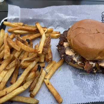 Muddy Banks Brewery - Jam burger & fresh fries - Breweries Near Me - Sullivan, Missouri Muddy Banks Brewery - Jam burger & fresh fries - Breweries Near Me - Sullivan, Missouri