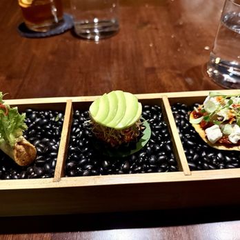 Cariño - Tacos dorados, bluefin tuna, tostada - Latin American Near Me - Chicago, Illinois