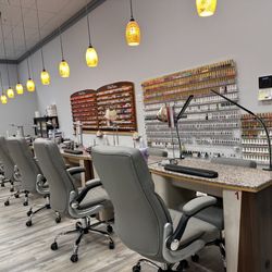 True Nails & Spa