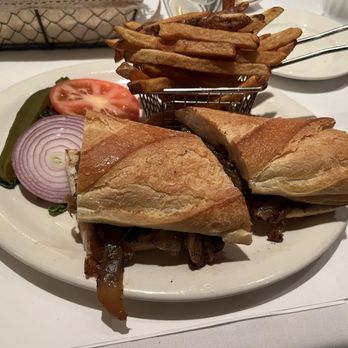 Hunters Steak & Ale House - Steakhouses Near Me - Brooklyn, New York