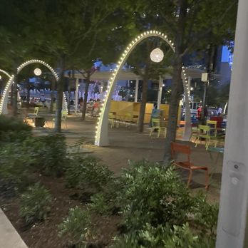 Klyde Warren Park - Parks Near Me - Dallas, Texas Klyde Warren Park - Parks Near Me - Dallas, Texas