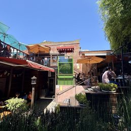 Order first, and then find outdoor or indoor seating Order first, and then find outdoor or indoor seating