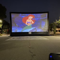 FunFlicks Outdoor Movies - Los Angeles - Amazing image, beautiful color, always on our 45FT and larger