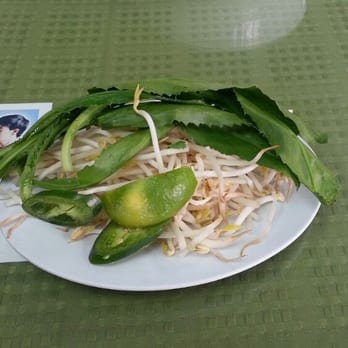 Pho 79 - Bean sprouts, basil leaves and a lime - Vietnamese Near Me - Davie, Florida Pho 79 - Bean sprouts, basil leaves and a lime - Vietnamese Near Me - Davie, Florida