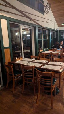 Lenny's Indian Head Inn by null