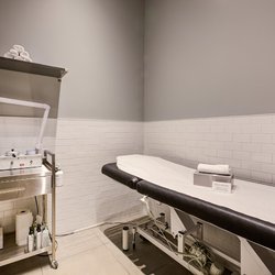 Fuzz Wax Bar - Mississauga - Mississauga Iinterior