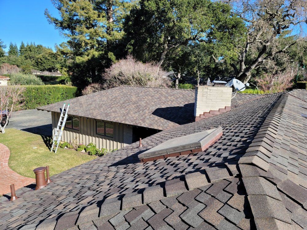 Slide of Julio & Family Roofing